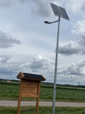Tablica i lampa